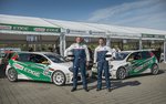 Jerzy Dudek i Przemysław Saleta podczas czwartej eliminacji Volkswagen Castrol Cup w Poznaniu. Dudek i Saleta.jpg