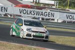 Przemysław Saleta podczas czwartej eliminacji Volkswagen Castrol Cup w Poznaniu. saleta1.jpg
