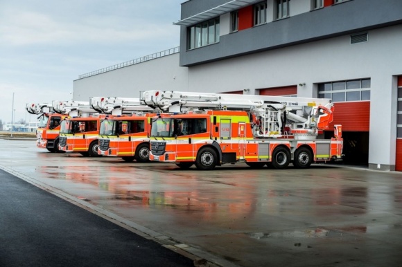 Polski przemysł motoryzacyjny to nie tylko fabryki koncernów samochodowych BIZNES, Motoryzacja - W Polsce swoje fabryki ma nie tylko Toyota, Fiat czy Opel. Wytwarzane są tu również samochodowe części i akcesoria.