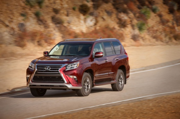 Lexus triumfuje w USA BIZNES, Motoryzacja - Dobra passa Lexusa na amerykańskim rynku trwa. W pierwszym miesiącu wakacji Japończycy sprzedali prawie 28 902 tys. samochodów w USA - wyprzedzając każdą z niemieckich marek premium.