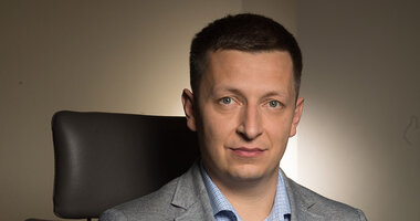 OCRK, INELO i NUSS łączą siły , - Grupa INELO, właściciel marek OCRK oraz INELO, podpisała warunkową umowę przejęcia firmy NUSS. Zarówno OCRK, INELO, jak i NUSS aktywnie działają na rynku transportowym, zapewniając profesjonalne wsparcie związane między innymi z analizą i prowadzeniem ewidencji czasu pracy kierowców, organizowaniem szkoleń oraz konsultingiem. Finalizacja transakcji z NUSS będzie kolejnym krokiem rozszerzającym bazę klientów i umacniającym pozycję OCRK i INELO na rynkach lokalnych.