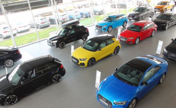 Największa Grupa dealerska Krotoski-Cichy się dzieli BIZNES, Motoryzacja - 30 lipca br. podpisano umowę regulującą warunki podziału Grupy Krotoski-Cichy, topowego dealera samochodowego.