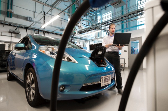 Elektryka będziesz musiał naprawić sam! BIZNES, Motoryzacja - Przygotowanie warsztatów i ASO na trend elektromobilności