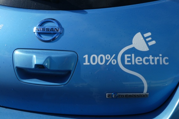 Czas na prawdę - Fakty i mity dotyczące elektromobilności BIZNES, Motoryzacja - Fakty i mity dotyczące elektromobilności
