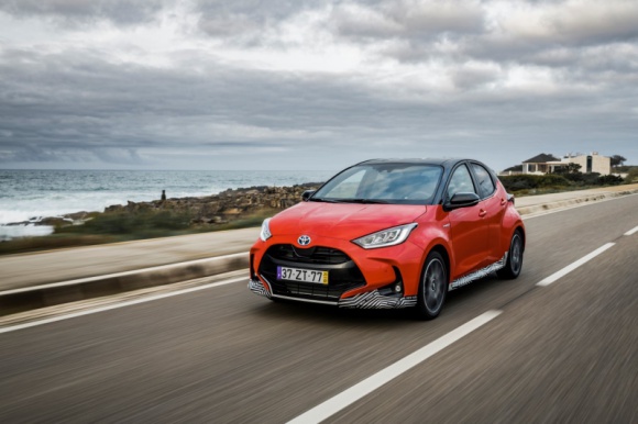 TOP 5 najpopularniejszych samochodów segmentu B w 2020 roku BIZNES, Motoryzacja - Pomimo pandemii i wywołanego przez nią kryzysu oraz spadku sprzedaży samochodów Toyota coraz lepiej radzi sobie na polskim rynku motoryzacyjnym i kolejny raz wyprzedza konkurencję.
