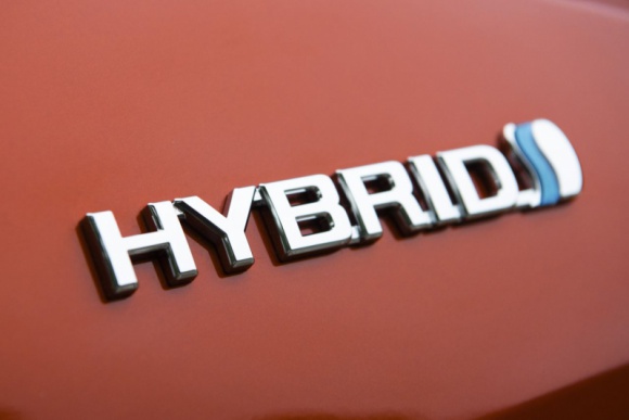 Chiny włączają hybrydy do programu elektromobilności BIZNES, Motoryzacja - Chiński rząd ogłosił, że uwzględni samochody hybrydowe w programie wspierania elektromobilności jako kolejną kategorię niskoemisyjnych aut.
